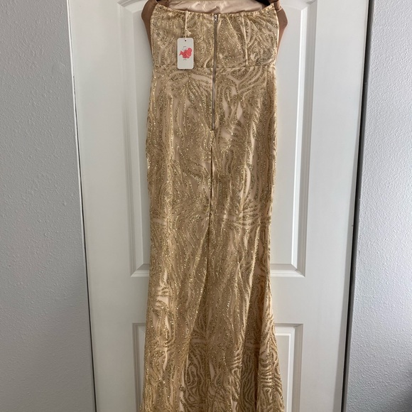 Gold Prom Dress✨ - Picture 2 of 3